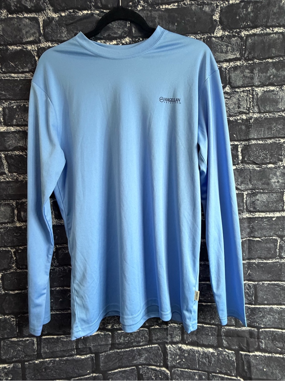 Magellan Outdoors Men's Long-Sleeve Performance Shirt - Light Blue (S)